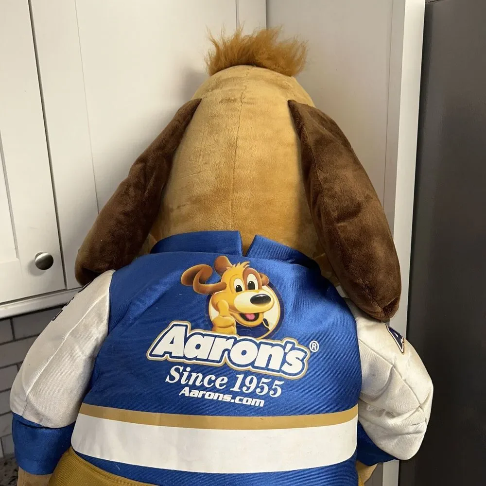 Aaron's Rental Center‎ Mascot LUCKY 38